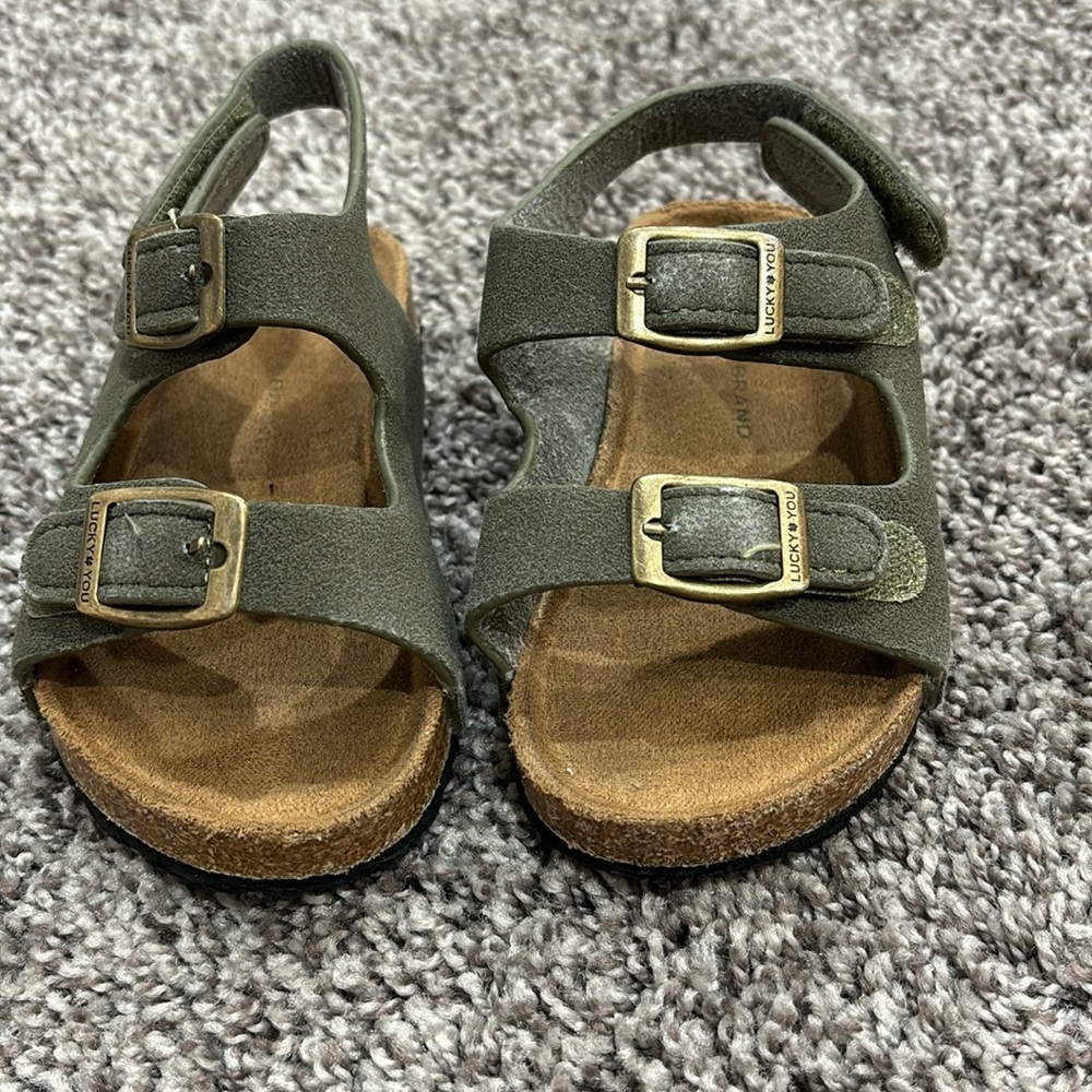 Toddler sandals 7C
